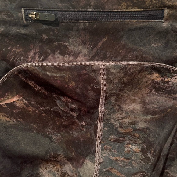 Lululemon Speed Up Tight *Full On Luxtreme 28” Radiant Multi - Picture 8 of 12